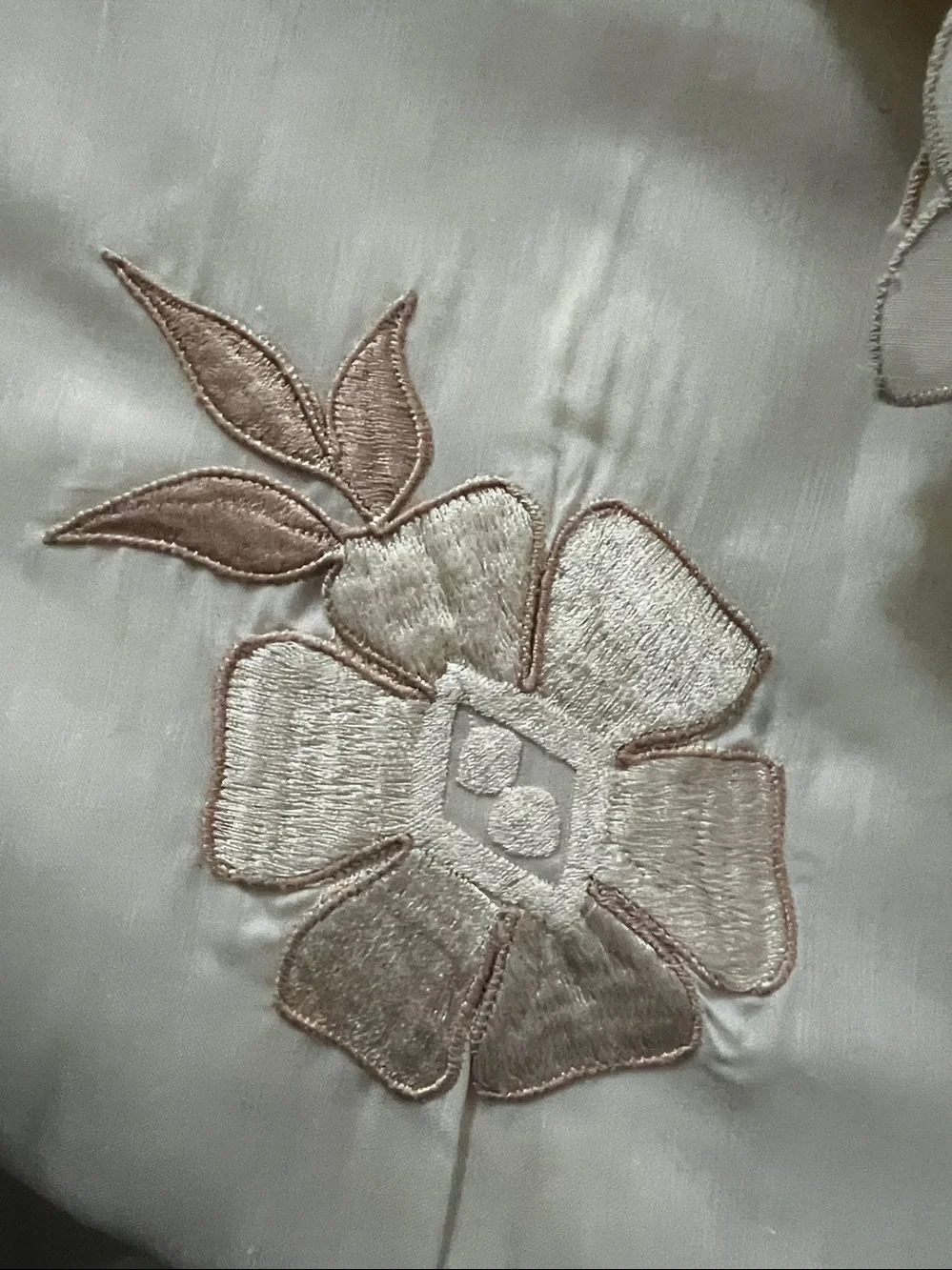 Embroidered Floral Tablecloth - 8 Napkins Cream with Beige Accents 84”x56”